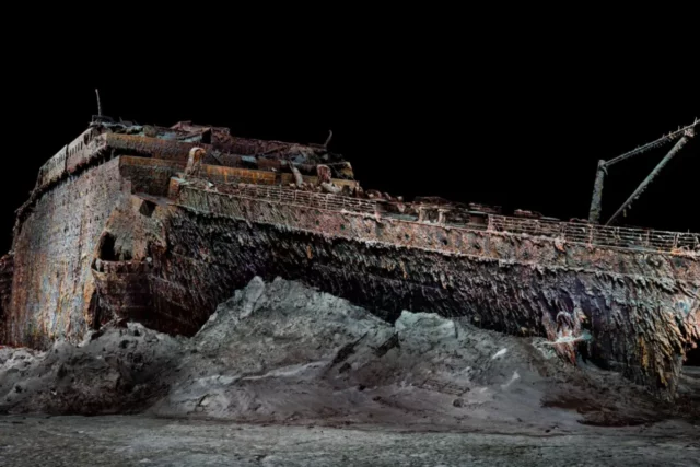 2623280-titanic-wreck